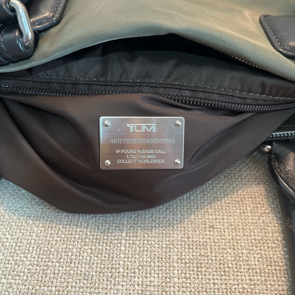 TUMI VOYAGEUR DERBY BUSINESS TOTE -  OLIVE GREEN - Picture 13 of 13